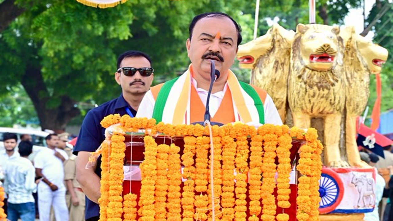 केशव मौर्य का कांग्रेस पर हमला, बोले- लंबे शासन में नहीं देखा विकसित भारत का सपना; मोदी के ‘शक्ति सप्त धारा’ से बदलेगी देश की तस्वीर केशव मौर्य का कांग्रेस पर हमला, बोले- लंबे शासन में नहीं देखा विकसित भारत का सपना; मोदी के ‘शक्ति सप्त धारा’ से बदलेगी देश की तस्वीर