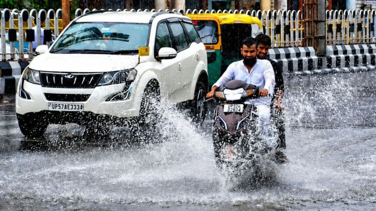 लखनऊ में बारिश का दौर जारी, 22 अगस्त से फिर एक्टिव होगा मानसून; इन जिलों में रेड अलर्ट लखनऊ में बारिश का दौर जारी, 22 अगस्त से फिर एक्टिव होगा मानसून; इन जिलों में रेड अलर्ट