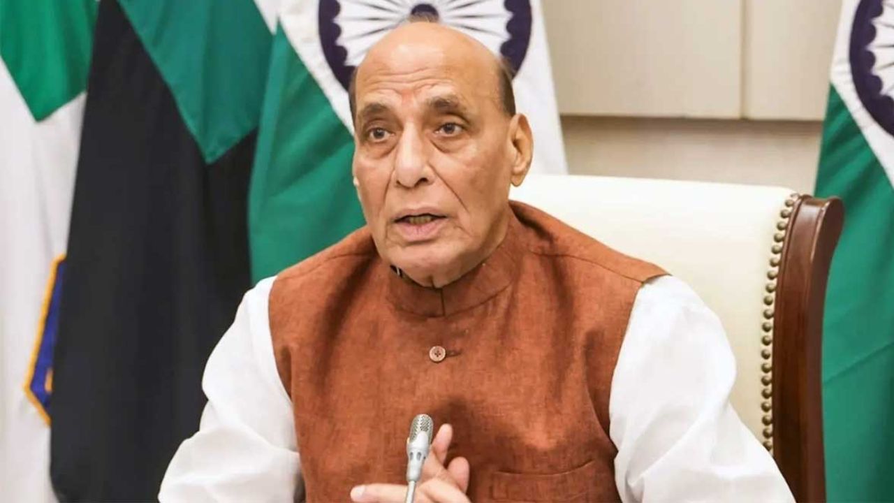तीन दिवसीय दौरे पर लखनऊ पहुंचे राजनाथ सिंह, फ्रेगरेंस पार्क का लोकार्पण और रानी अवंतीबाई लोधी की प्रतिमा का करेंगे अनावरण तीन दिवसीय दौरे पर लखनऊ पहुंचे राजनाथ सिंह, फ्रेगरेंस पार्क का लोकार्पण और रानी अवंतीबाई लोधी की प्रतिमा का करेंगे अनावरण