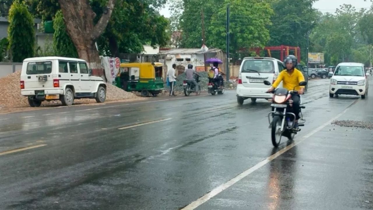 UP Weather, 30 August: आज भी आसमान में छाए रहेंगे बादल, यूपी के इन जिलों में होगी बारिश; जानिए आपके शहर का हाल UP Weather, 30 August: आज भी आसमान में छाए रहेंगे बादल, यूपी के इन जिलों में होगी बारिश; जानिए आपके शहर का हाल