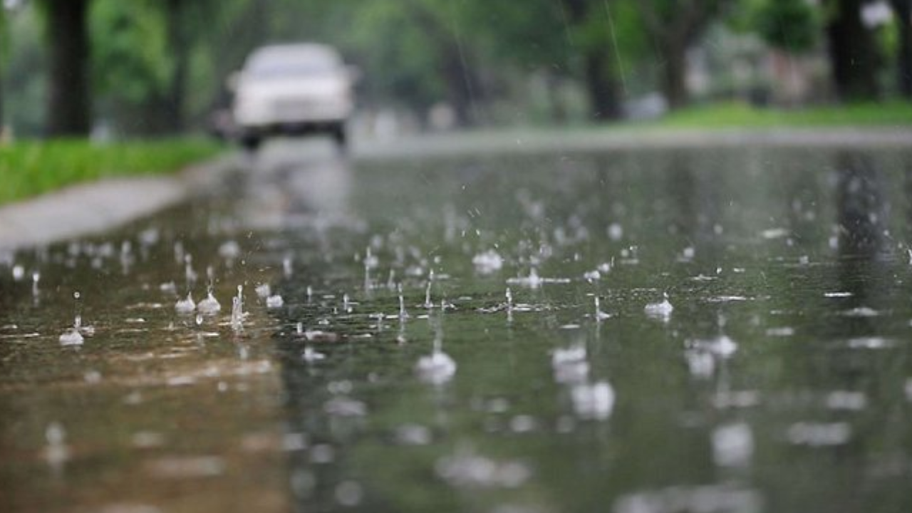 UP Weather: 17% कम बारिश के बाद अब यूपी में भारी बारिश का दौर, पूरे हफ्ते बरसेंगे बदरा