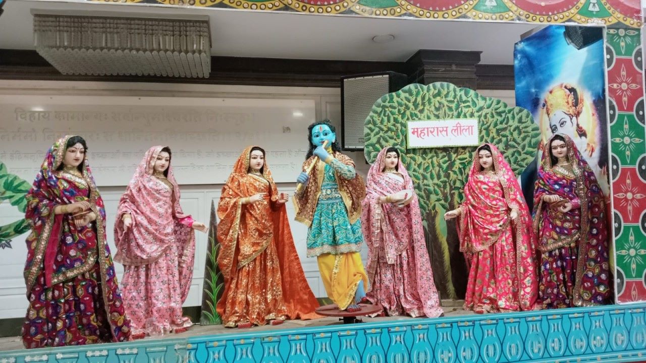 ​कानपुर में जन्माष्टमी की धूम : सजे कान्हा के दरबार, गूंजेगा ‘नंद के आनंद भयो’