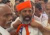 Video: EVM फिर हुई बेवफा!, गुजरात में कांग्रेस उम्मीदवार भरत सोलंकी ने की सुसाइड की कोशिश