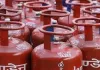 रुद्रपुरः पूर्ति विभाग ने छापामार फर्जी गैस एजेंसी से 16 घरेलू गैस सिलेंडर किए बरामद