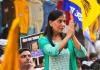 Lok Sabha Elections 2024: सुनीता केजरीवाल ने संभाली चुनावी कमान, दिल्ली में अपना पहला रोड शो किया
