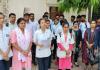 Kanpur: नर्सिंग कॉलेज की छात्र-छात्राओं ने पुलिस कमिश्नर ऑफिस पहुंच किया हंगामा...बोले- भविष्य किया जा रहा बर्बाद