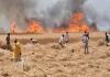 प्रतापगढ़: किसानों की गाढ़ी कमाई में लगी आग,100 बीघे से अधिक गेहूं की फसल राख