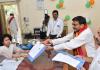 Banda: भाजपा और बसपा उम्मीदवार समेत तीन प्रत्याशियों ने दाखिल किए नामांकन पत्र