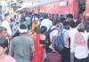 बरेली: जंक्शन पर ट्रेन से प्रसाद विक्रेता को दिया धक्का, अस्पताल में भर्ती