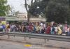 बाराबंकी: स्टेशन पर नहीं आती बसें, सड़क पर घंटों खड़े रहते हैं यात्री, लगता है भयंकर जाम