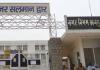 Kanpur News: हिंदू कब्रिस्तान में नगर निगम व केस्को का छापा, अवैध रूप से चार्ज होते मिले दर्जनों ई-रिक्शे