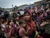 बांग्लादेश ने रोहिंग्या शरणार्थियों को स्थानांतरित करना शुरू किया
