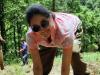 हल्द्वानी: बॉलीवुड अभिनेत्री नीना गुप्ता ने आईवीआरआई के जंगल में किया पौधरोपण