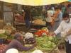 बरेली: दालों के दाम थमे, सब्जियों की बढ़ती कीमतों ने बिगाड़ा जायका