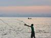 मछुआरों का आरोप, एक-एक लाख रुपए के थे जाल, श्रीलंकाई नौसैनिकों ने पहुंचाया नुकसान