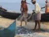 पश्चिम बंगाल: समुद्र में डूबा ट्रॉलर, 10 मछुआरे लापता, 2 को बचाया गया