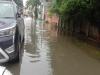 गोरखपुर: बारिश के कारण जलमग्‍न हुईं कई कालोनियां, घरों में घुसा पानी