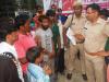 लखीमपुर-खीरी: महिला की मौत, परिवार वालों ने किया एसपी कार्यालय पर प्रदर्शन