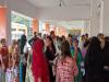 मुरादाबाद : सीएमओ के आश्वासन पर माने संविदा स्वास्थ्य कर्मी