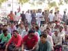 मीरगंज: वोल्टेज कम होने की समस्या को लेकर ग्रामीणों ने बिजली घर पर दिया धरना