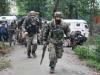 जम्मू-कश्मीर मुठभेड़: पूछताछ के लिए तीन लोग हिरासत में, तलाश अभियान जारी