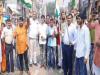 अयोध्या: विहिप कार्यकर्ताओं ने फूंका पाकिस्तान का पुतला, जानें मामला