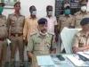 गोरखपुर: उत्पात मचा रहे शराबियों ने रोकने पर पुलिस टीम को पीटा