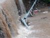 हल्द्वानी: फिर टूट गई जल संस्थान की जुगाड़ वाली पेयजल लाइन, बरसात में पेयजल को तरसे लोग