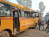 बरेली: स्कूल बस में टूरिस्ट बस ने मारी टक्कर, आठ बच्चे घायल, एक बच्ची की हालत गंभीर