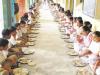 हरदोई: एमडीएम में कीड़ा देख स्कूली बच्चों ने फेंका खाना, जानें पूरा मामला…