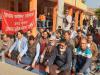 मुरादाबाद : फार्मासिस्टों का कार्य बहिष्कार जारी, प्रदर्शन