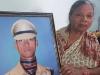 लखनऊ: शहीद विवेक सक्सेना की मां लौटाना चाहती हैं बेटे को मिला शौर्य चक्र, जानें वजह