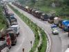 रामबन में भूस्खलन से जम्मू-श्रीनगर राजमार्ग पर यातायात बाधित
