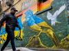 अमेरिका: सड़कों पर स्प्रे चित्रकारी से यूक्रेन युद्ध का विरोध कर रहे कलाकार