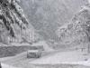 जम्मू-कश्मीर के ऊंचाई वाले स्थानों पर बर्फबारी, मैदानी क्षेत्रों में बारिश