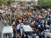 मुरादाबाद : मंडी समिति के बाहर पुलिस और भाजपाइयों के बीच हुई नोकझोंक, पैरामिलिट्री फोर्स ने शांत कराया मामला