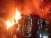 बुलंदशहर: तेज रफ्तार ट्रक पलटने से घरों और दुकानों में लगी आग, करोड़ों का हुआ नुकसान