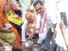 बाराबंकी: भाजपा जिला अध्यक्ष ने पखारे सफाई कर्मियों के पांव, स्वच्छ भारत मिशन के तहत आयोजित हुआ कार्यक्रम