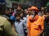सीतापुर: महंत बजरंग मुनि की गिरफ्तारी पर समर्थकों ने जमकर किया हंगामा, पुलिस ने चलाईं लाठियां