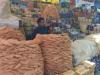 अयोध्या: रमजान में गुलजार हुआ चौक बाजार, सूतफेनी की मची है धूम