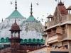Gyanvapi Masjid Survey: पूर्व कमिश्नर अजय मिश्रा ने कोर्ट को सौंपी सर्वे रिपोर्ट, पुराने मंदिरों का मलबा मिलने का किया दावा