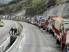 जम्मू-श्रीनगर राष्ट्रीय राजमार्ग पर मरम्मत कार्य तेज, यातायात के लिए मुगल रोड खुली