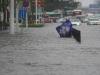 चीन में भीषण बारिश ने 60 वर्षों का तोड़ा रिकॉर्ड, 12 लोगों की मौत