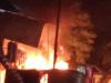 बाराबंकी : मारुति वैन में गैस रिफिलिंग करते समय लगी आग, एक झुलसा