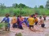 कठुआ: बाढ़ में फंसे 12 लोगों को बचाया गया