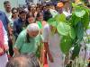 लखनऊ : राज्यपाल ने पौधरोपण कर दिया संदेश, बोलीं – हर नागरिक लगाए पांच पौधे