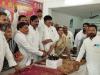 गोरखपुर: सपा के राष्ट्रीय अध्यक्ष का मनाया गया जन्मदिन, नेताओं व कार्यकर्ताओं ने दी बधाई