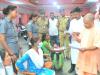 गोरखपुर : जनता दर्शन में सीएम योगी ने सुनी जनसमस्याएं, अधिकारियों को दिए यह निर्देश