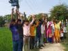 बहराइच: ट्रांसफार्मर न बदले जाने से नाराज ग्रामीणों ने किया प्रदर्शन