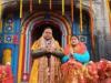 देहरादून: बाबा केदार के दर्शन को पत्नी संग पहुंचे सीएम धामी, एम्स के ट्रामा रथ का भी किया फ्लैग ऑफ